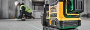 DeWalt DCLE34035D1-GB Green Laser